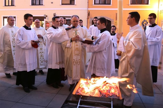 Biskup Radoš: "Zadnju riječ ima Ljubav koja je ušla u grob"
